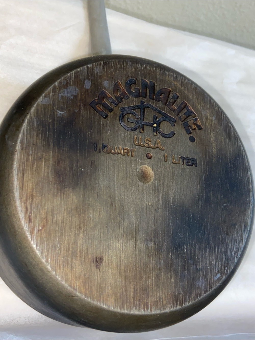 VTG, Magnalite GHC USA 1. Quart 1 Liter Black Saucepan with Handle - Black